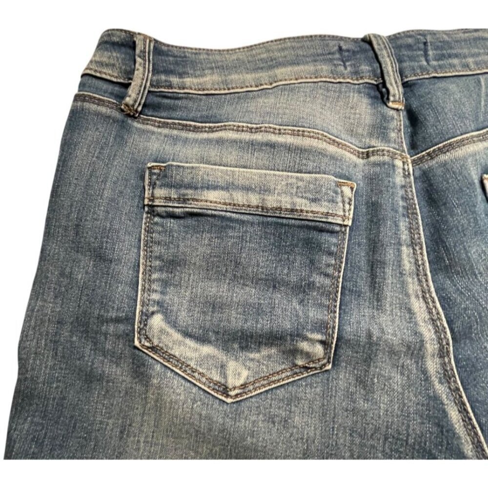 Royalty For Me Mid Rise Distressed Denim Shorts Size 10 Frayed Hem - Picture 10 of 11